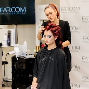 Farcom Professional – Εκπαιδευτικό Σεμινάριο Bridal & Evening Hairstyles