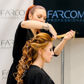 Farcom Professional – Εκπαιδευτικό Σεμινάριο Bridal & Evening Hairstyles